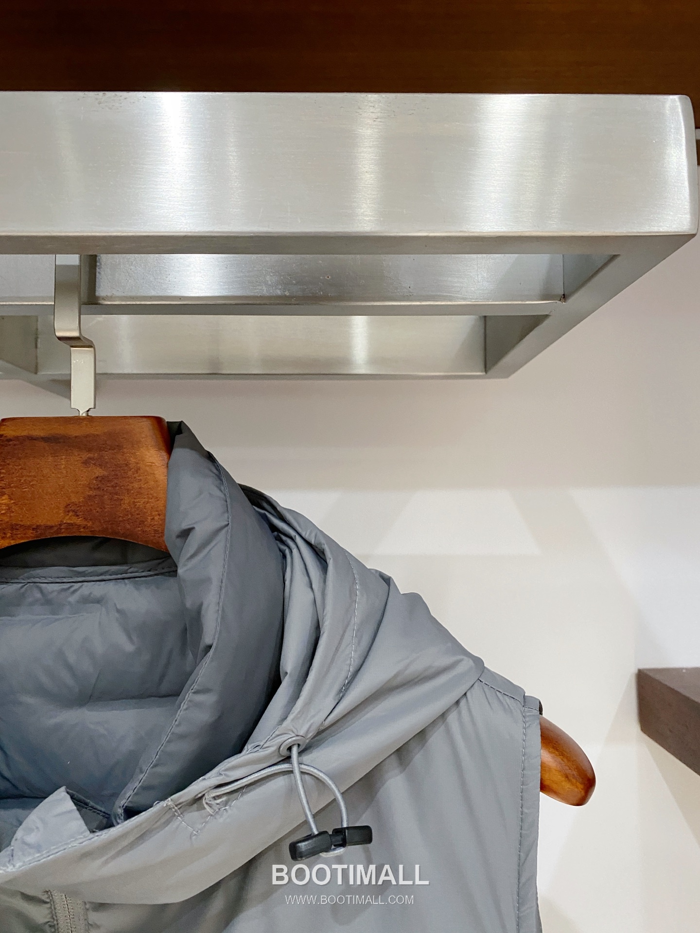 Off-White Descente Down Vest Lightweight Warm 디센트 다운 베스트 경량 보온 남성 조끼 P490 4