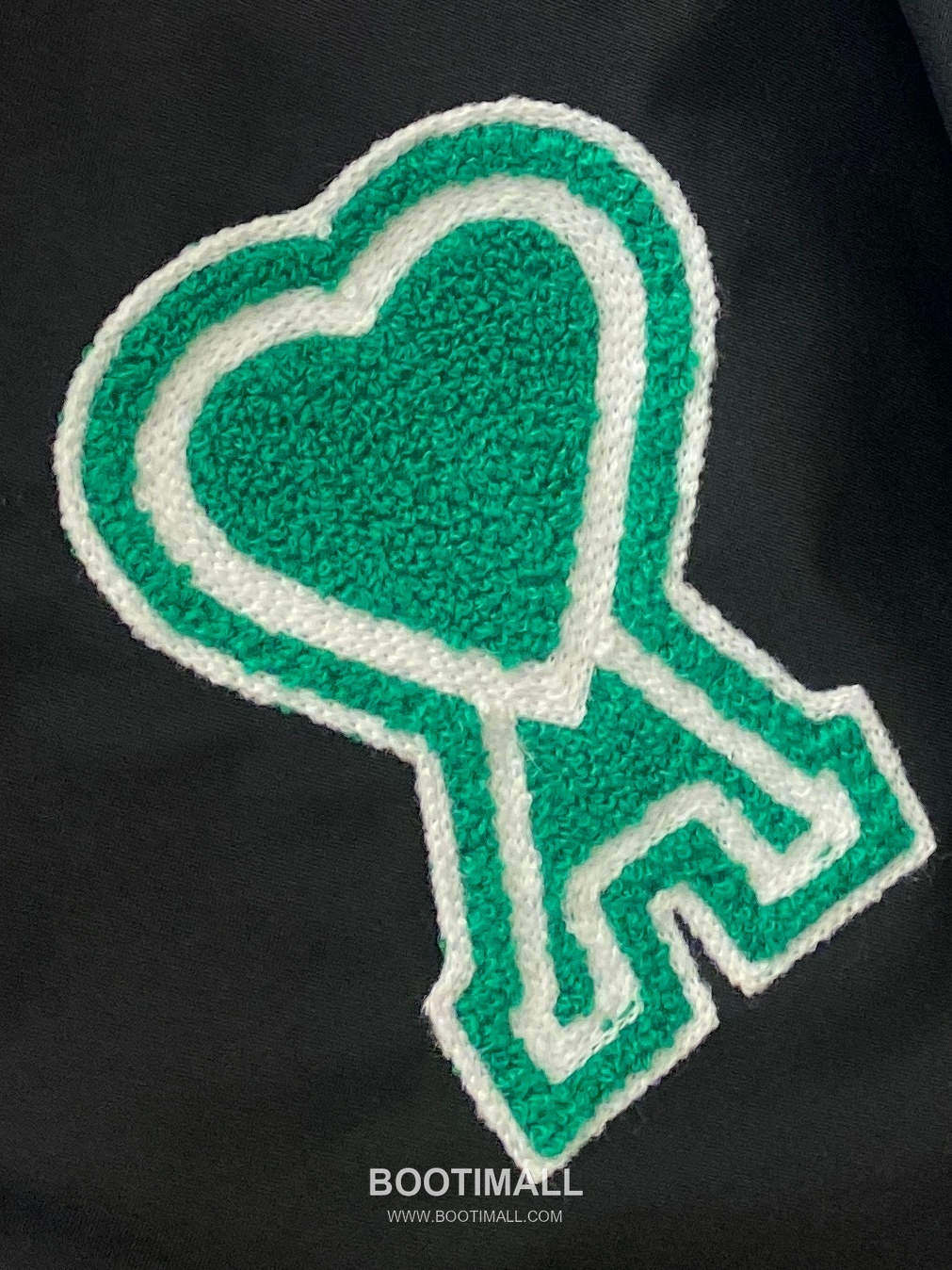 AMI Light Down Jacket Black 아미 라이트 다운 자켓 블랙 P640 4