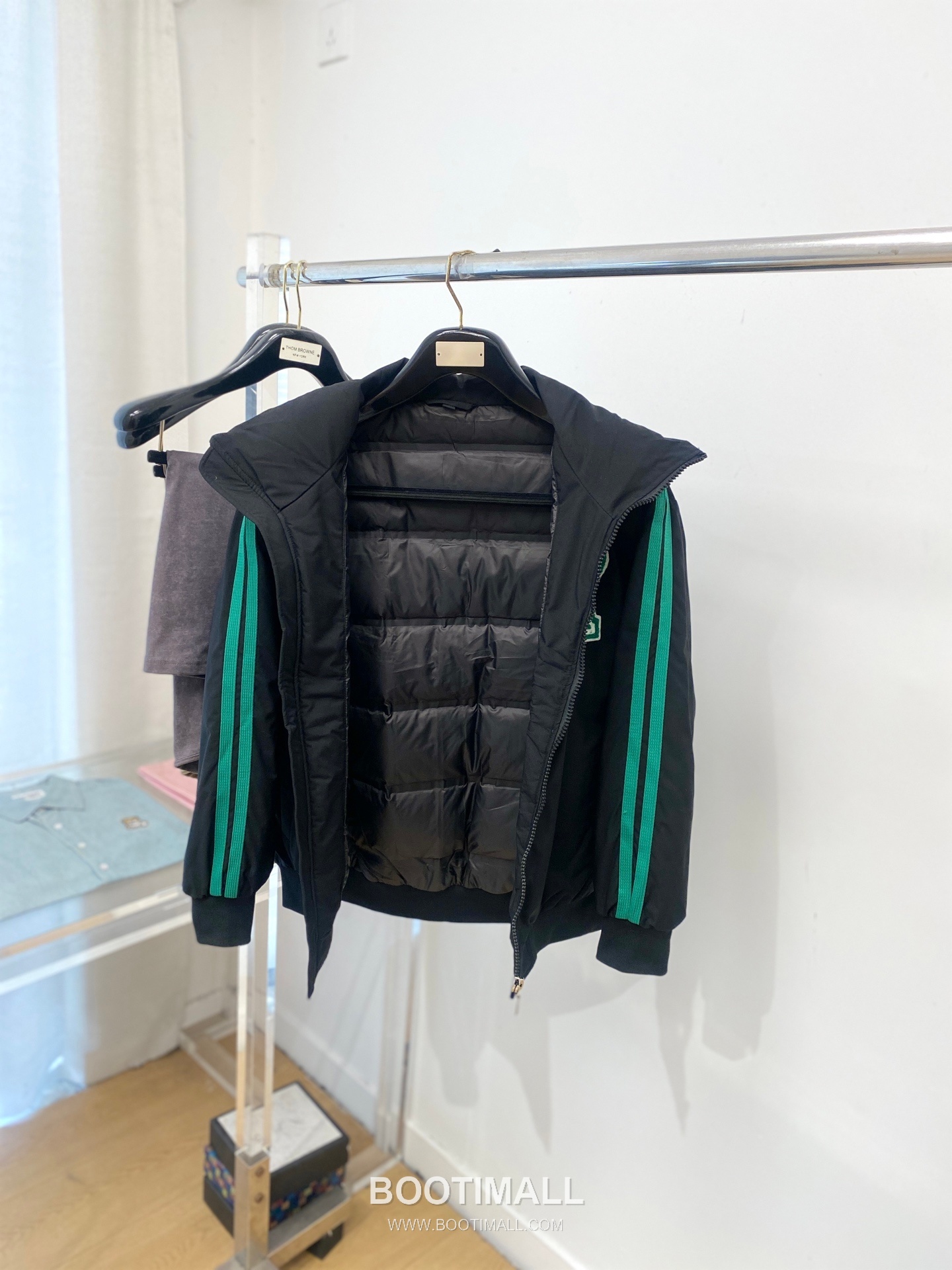 AMI Light Down Jacket Black 아미 라이트 다운 자켓 블랙 P640 5