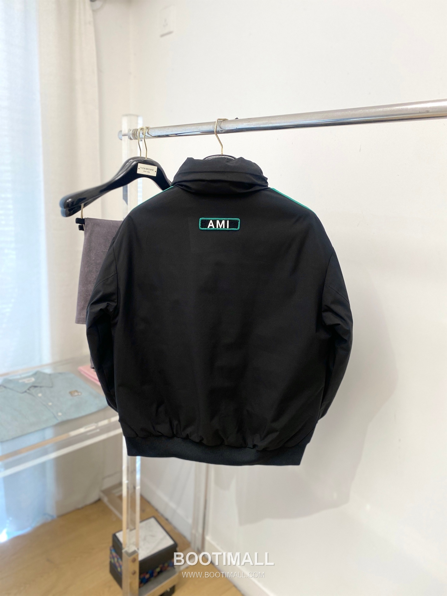 AMI Light Down Jacket Black 아미 라이트 다운 자켓 블랙 P640 9