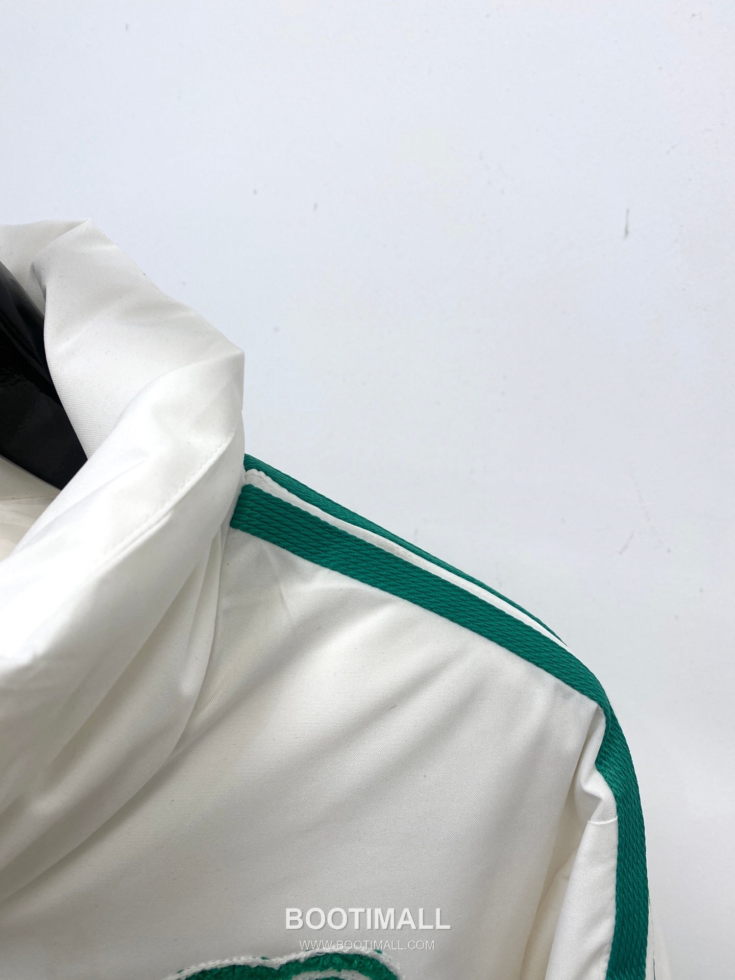 AMI Light Down Jacket Black 아미 라이트 다운 자켓 블랙 P640 3