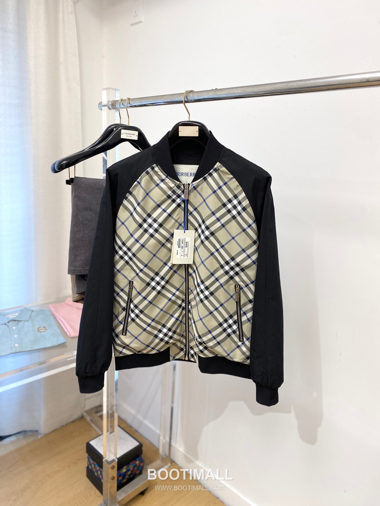 Burberry Reversible Logo Jacket Navy Beige 버버리 리버서블 로고 자켓 네이비 베이지 P400 1