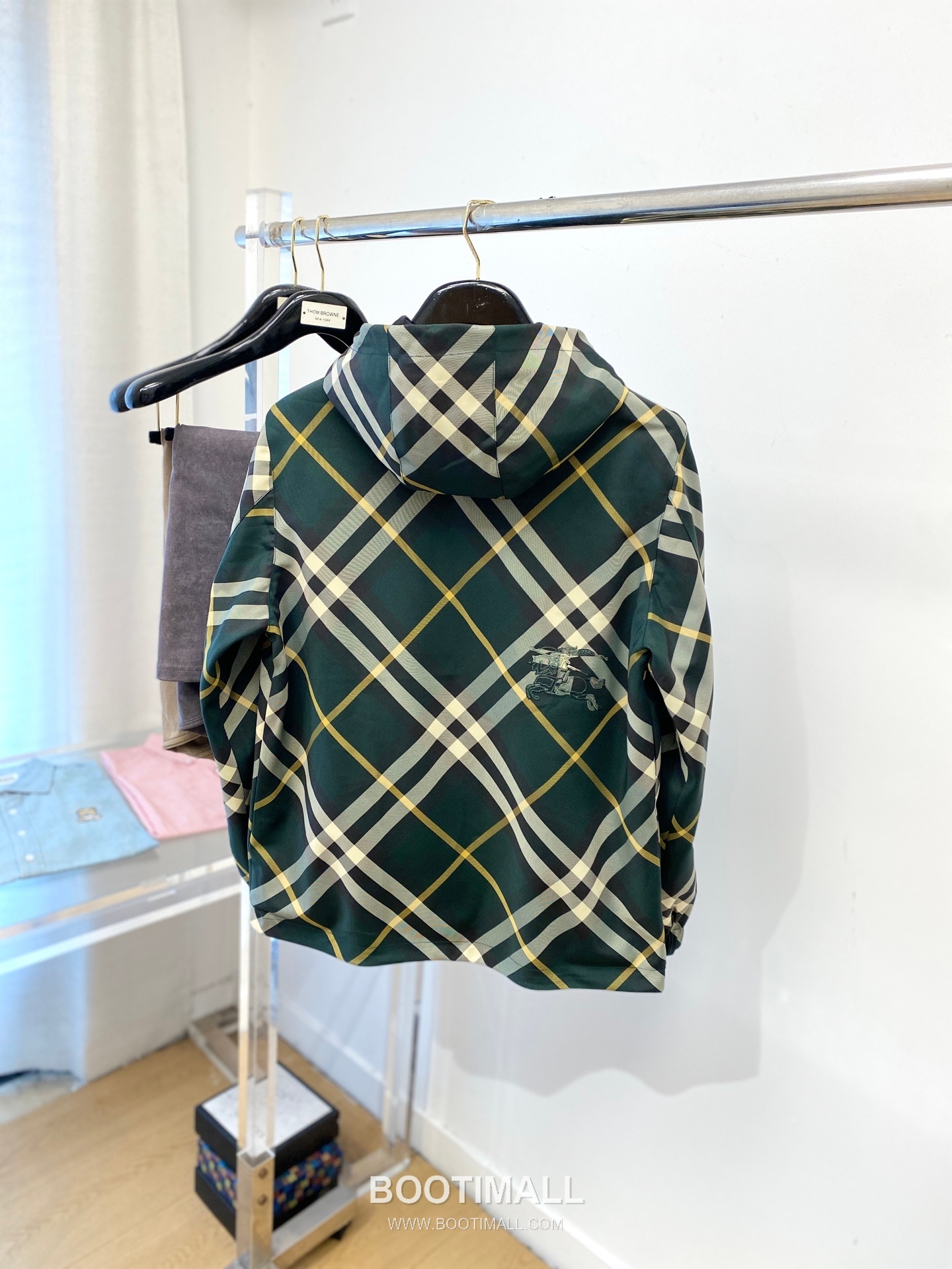 Burberry Reversible Embroidered Logo Jacket Navy Beige 버버리 리버서블 엠브로이더드 로고 자켓 네이비 베이지 P410 9