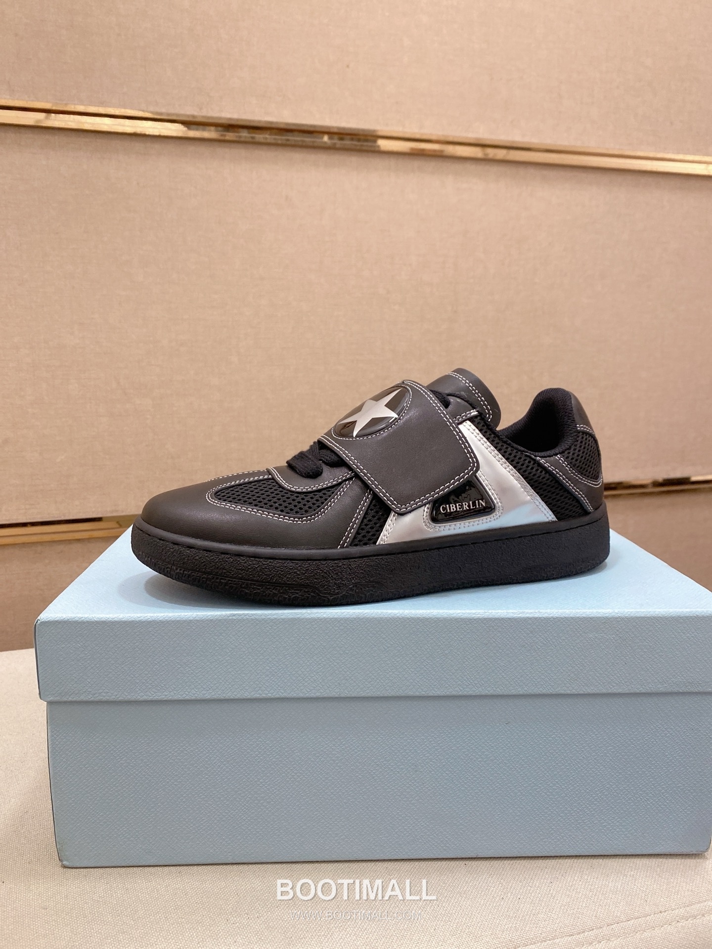 Lanvin Curb Sneakers Limited Edition Suede Leather Textile Trainer 랑방 커브 스니커즈 리미티드 에디션 스웨이드 레더 텍스타일 트레이너 1