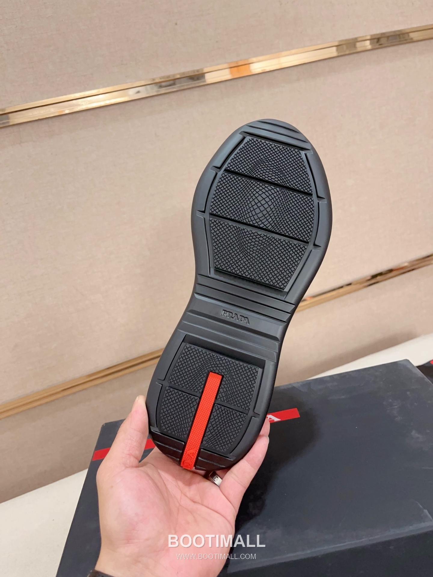 Prada Tech Fabric Drip Glue Process Leather Lined Rubber Sole Sneakers 프라다 테크 패브릭 드립 글루 공법 레더 라이닝 러버 솔 스니커즈 9