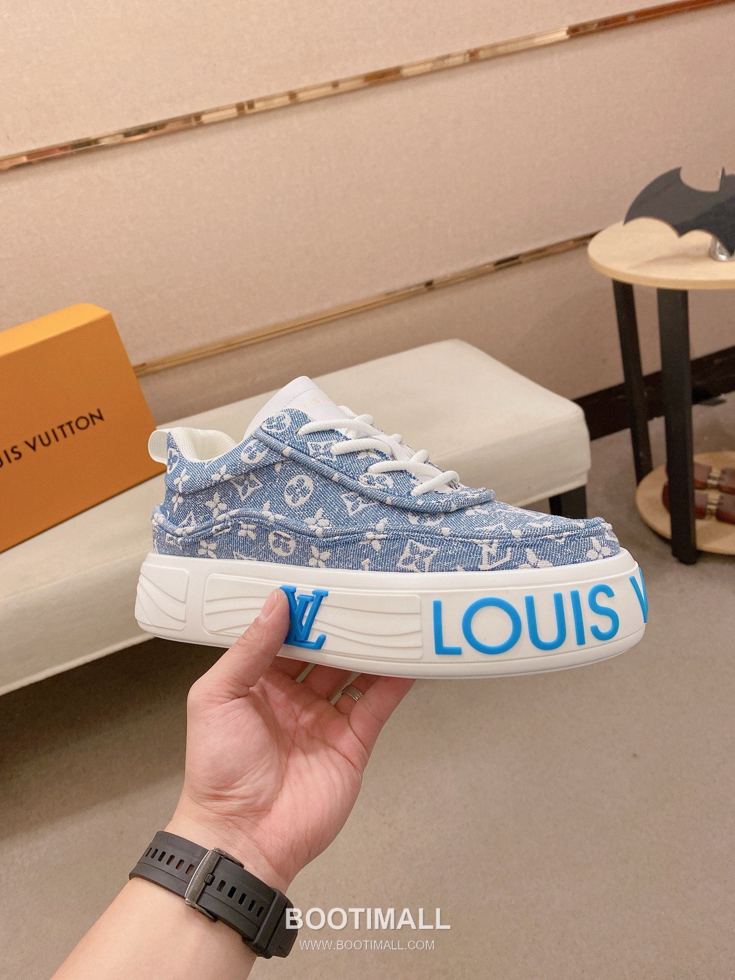 Louis Vuitton Leather Sneakers 루이비통 레더 스니커즈 4
