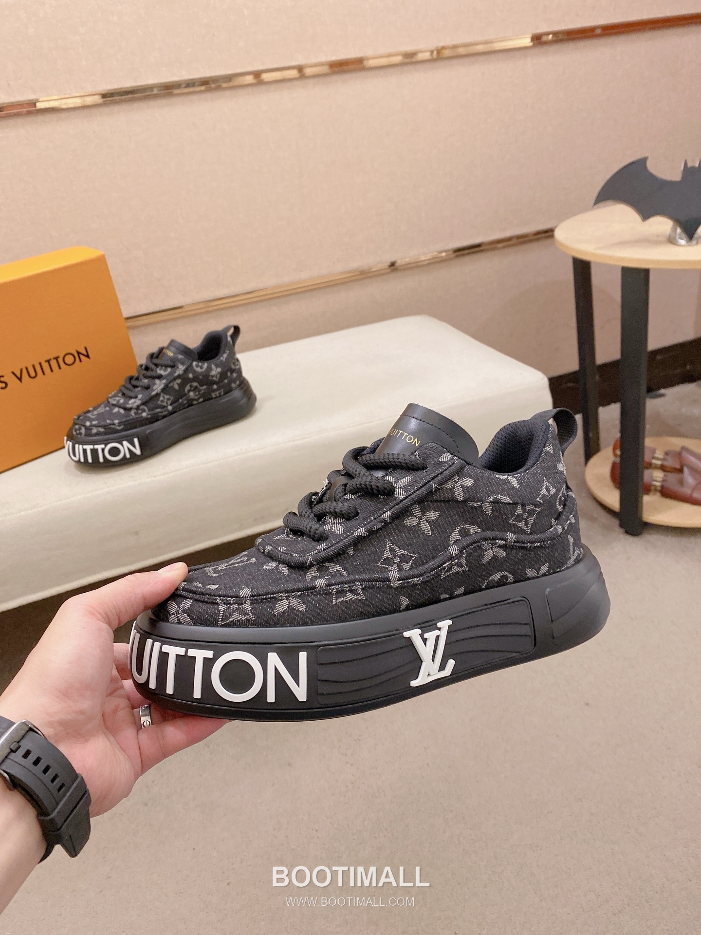 Louis Vuitton Leather Sneakers 루이비통 레더 스니커즈 3