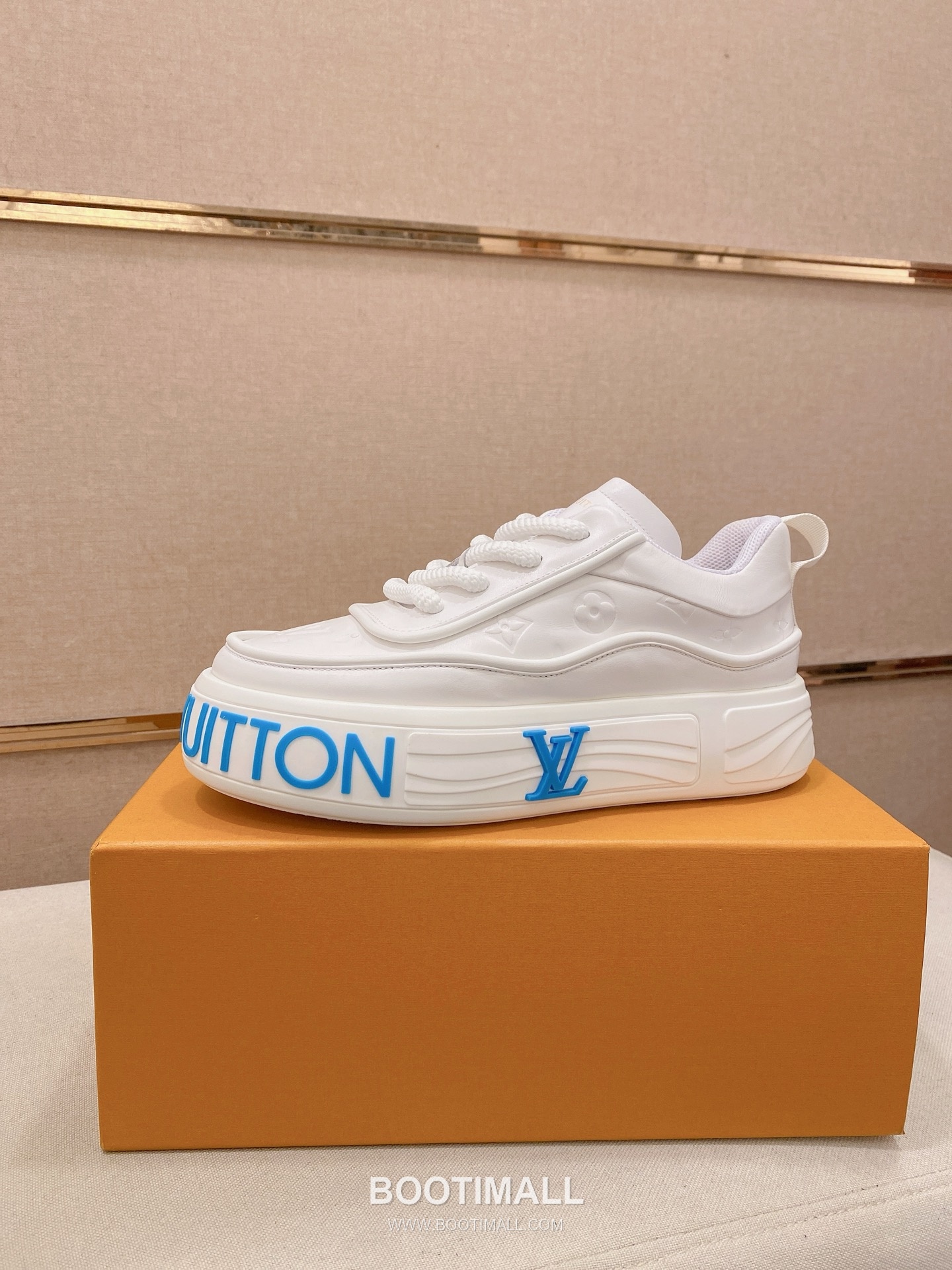 Louis Vuitton Leather Sneakers 루이비통 레더 스니커즈 1