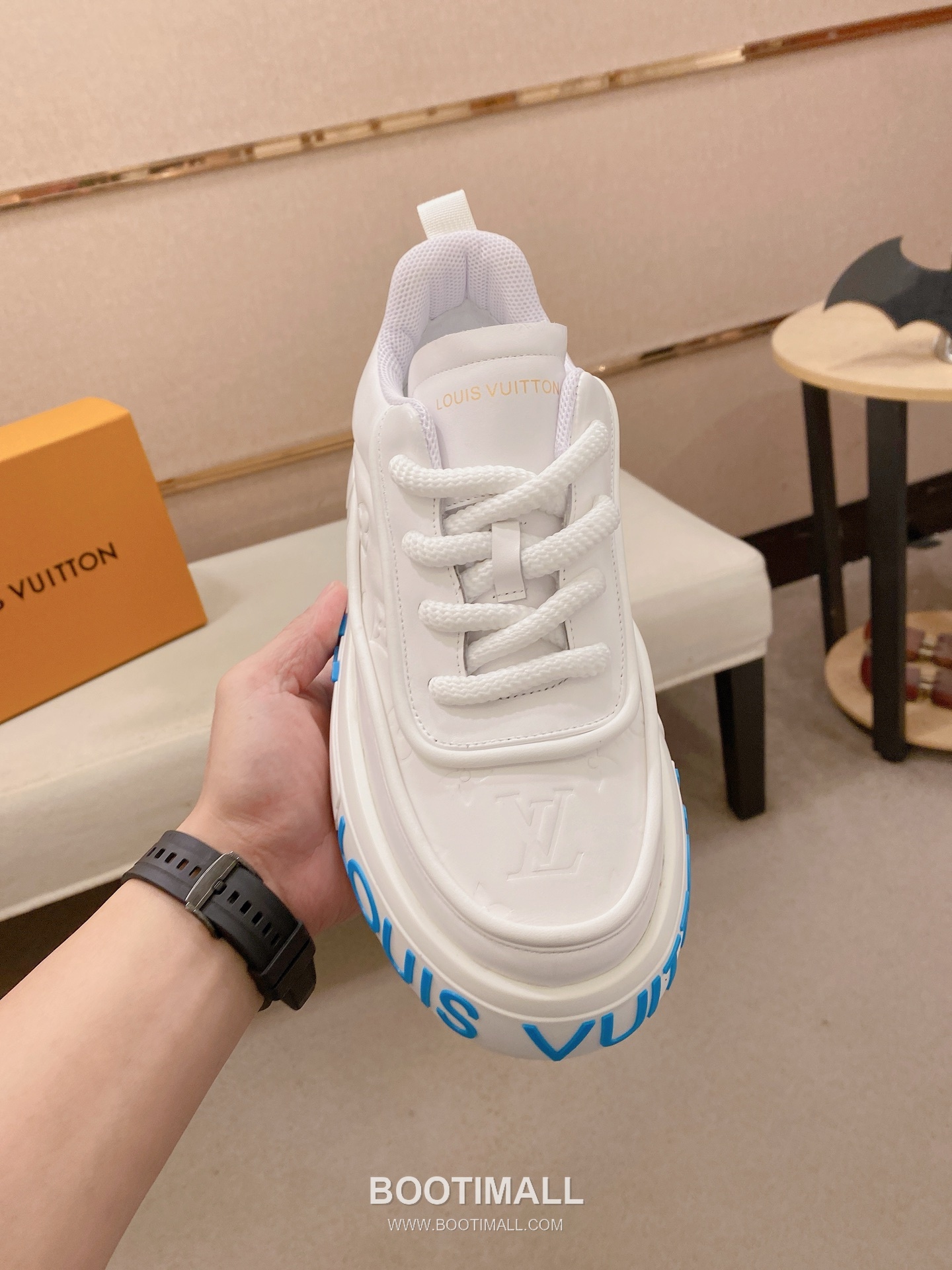 Louis Vuitton Leather Sneakers 루이비통 레더 스니커즈 2