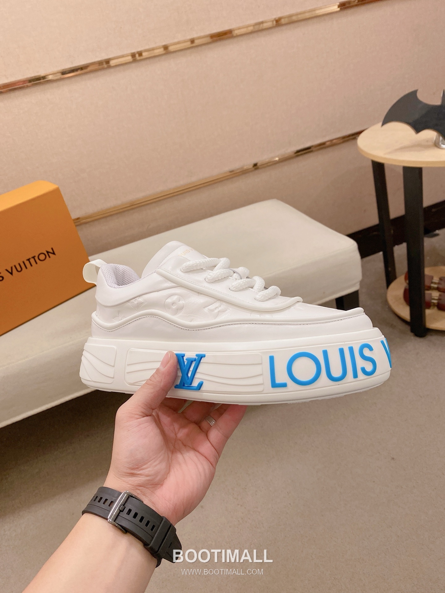 Louis Vuitton Leather Sneakers 루이비통 레더 스니커즈 4