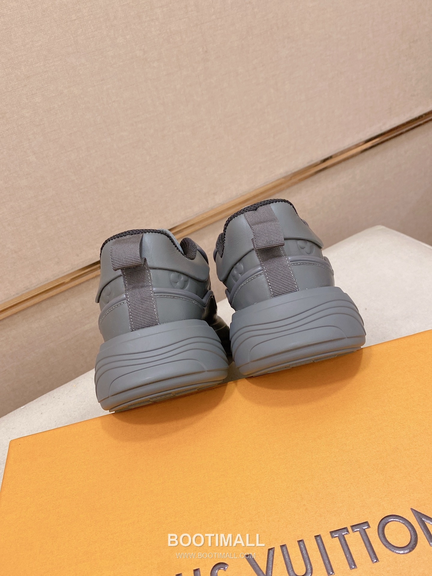 Louis Vuitton Leather Sneakers 루이비통 레더 스니커즈 8