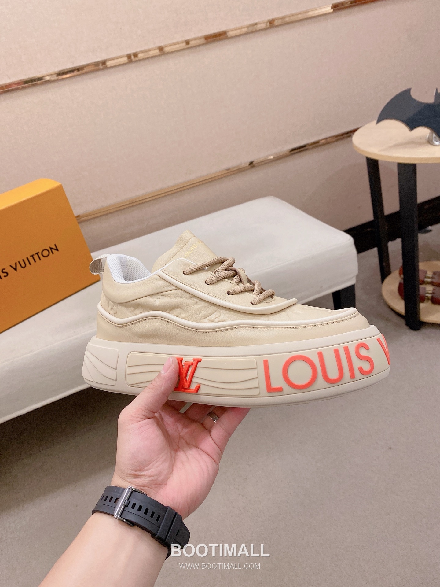 Louis Vuitton Leather Sneakers 루이비통 레더 스니커즈 4