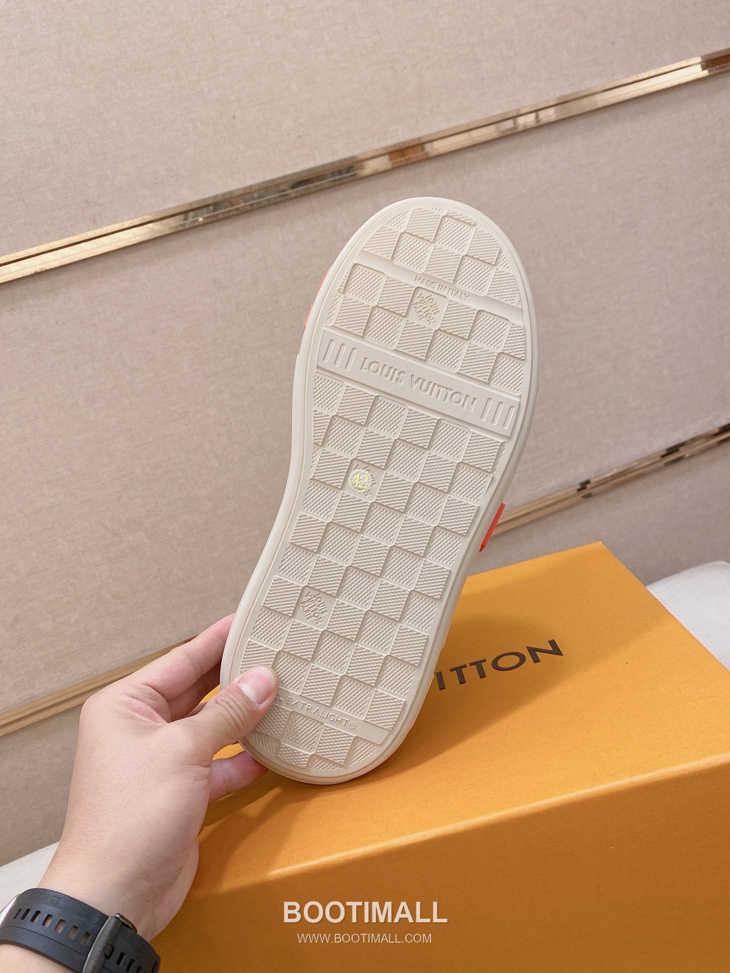 Louis Vuitton Leather Sneakers 루이비통 레더 스니커즈 9