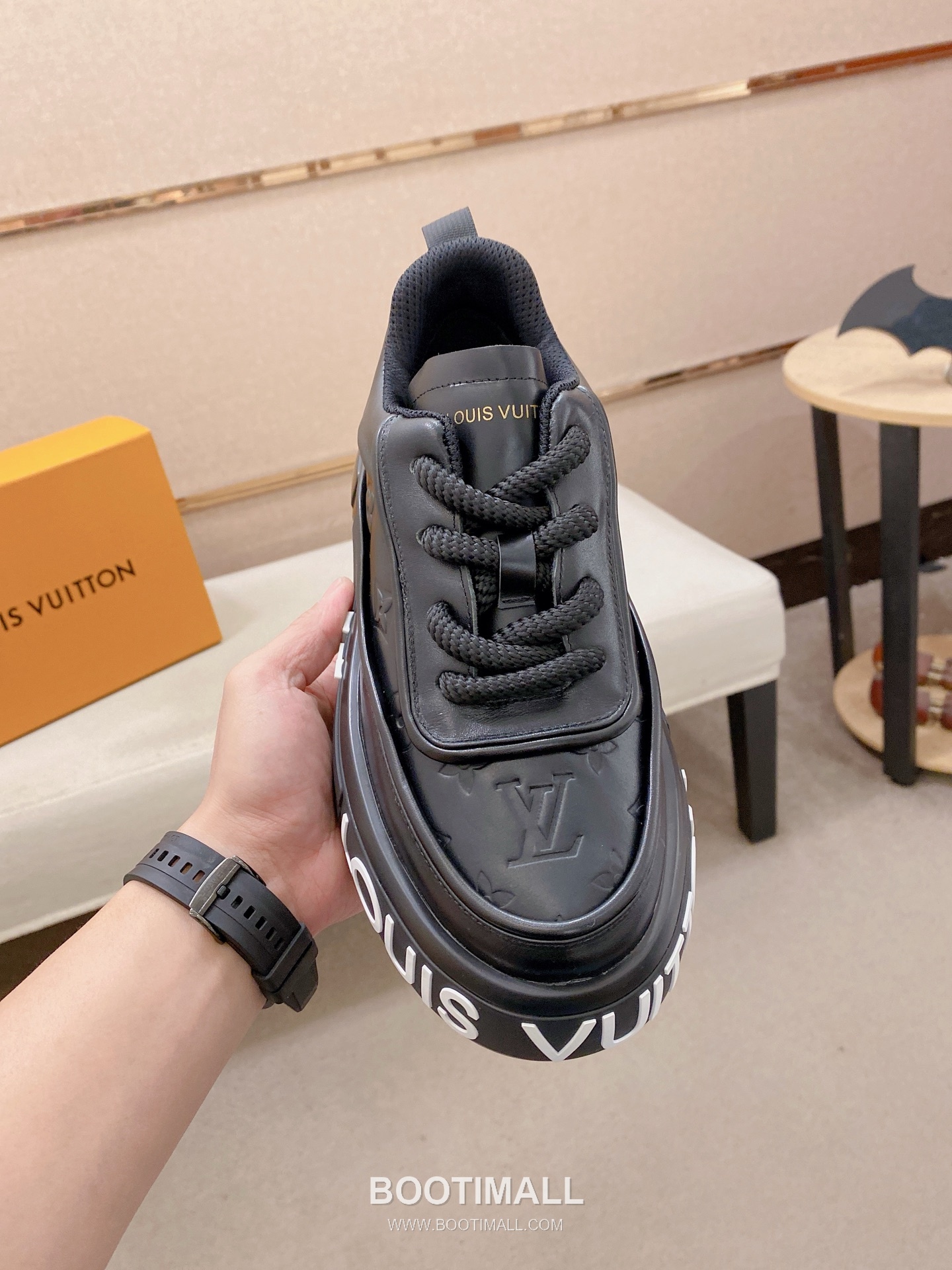 Louis Vuitton Leather Sneakers 루이비통 레더 스니커즈 2