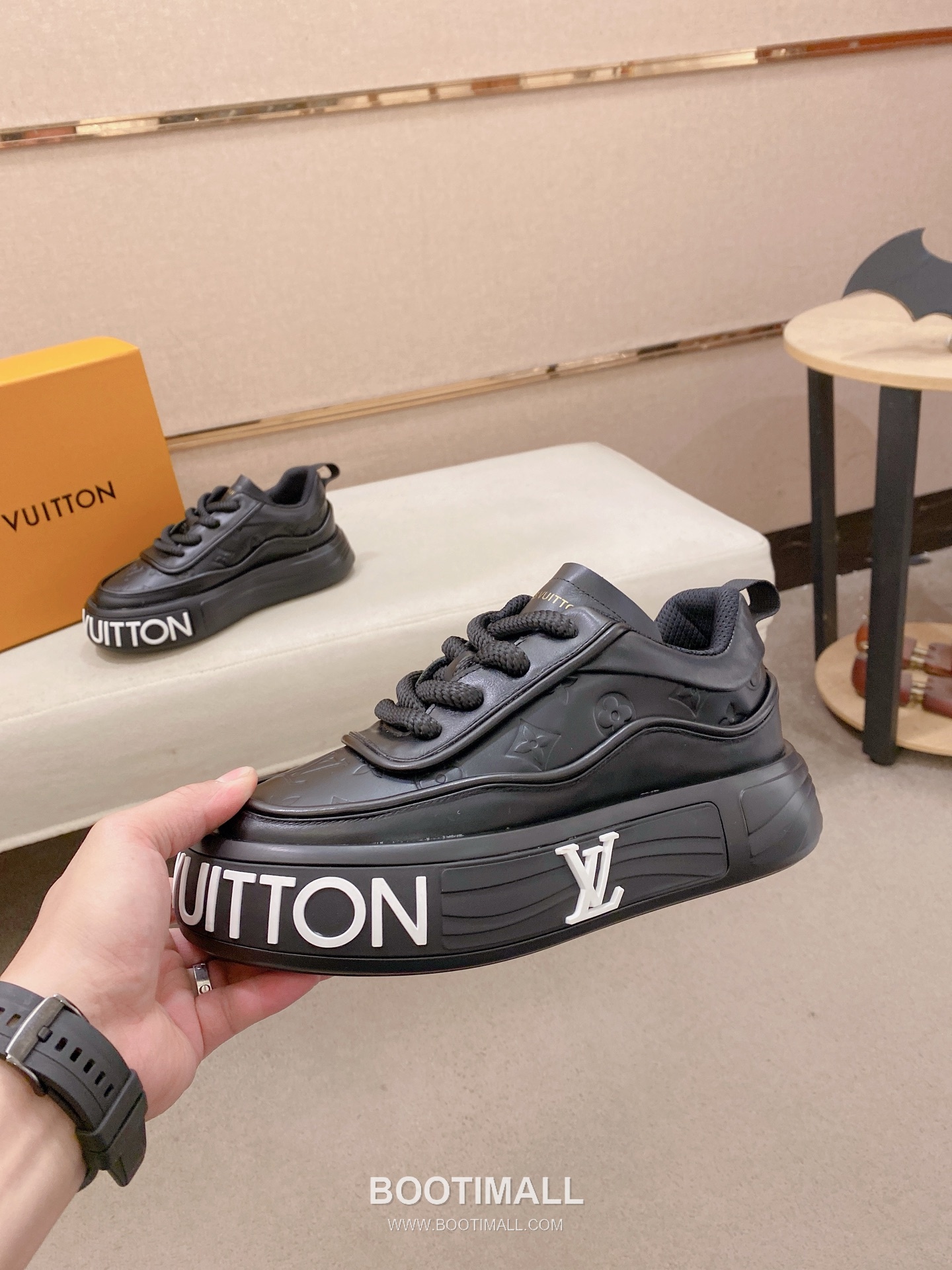 Louis Vuitton Leather Sneakers 루이비통 레더 스니커즈 3