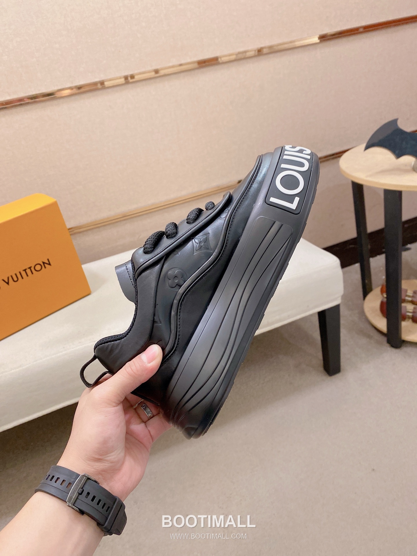 Louis Vuitton Leather Sneakers 루이비통 레더 스니커즈 5