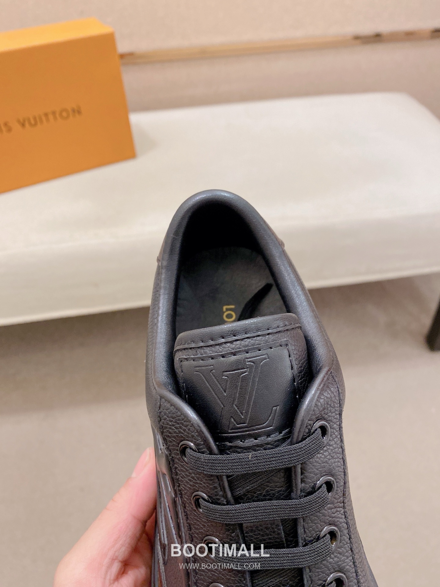 Louis Vuitton Leather Lace-up Sneakers 루이비톤 레더 레이스업 스니커즈 6