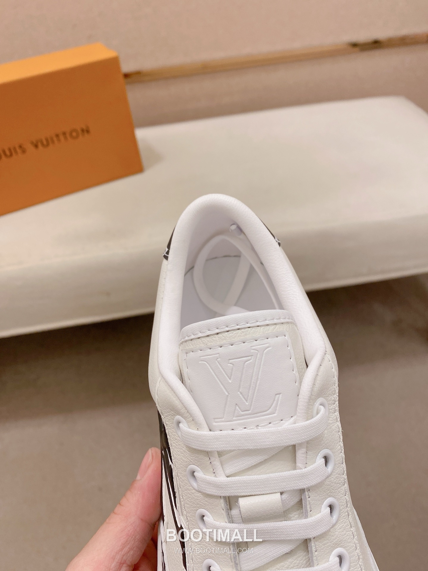 Louis Vuitton Leather Lace-up Sneakers 루이비톤 레더 레이스업 스니커즈 6