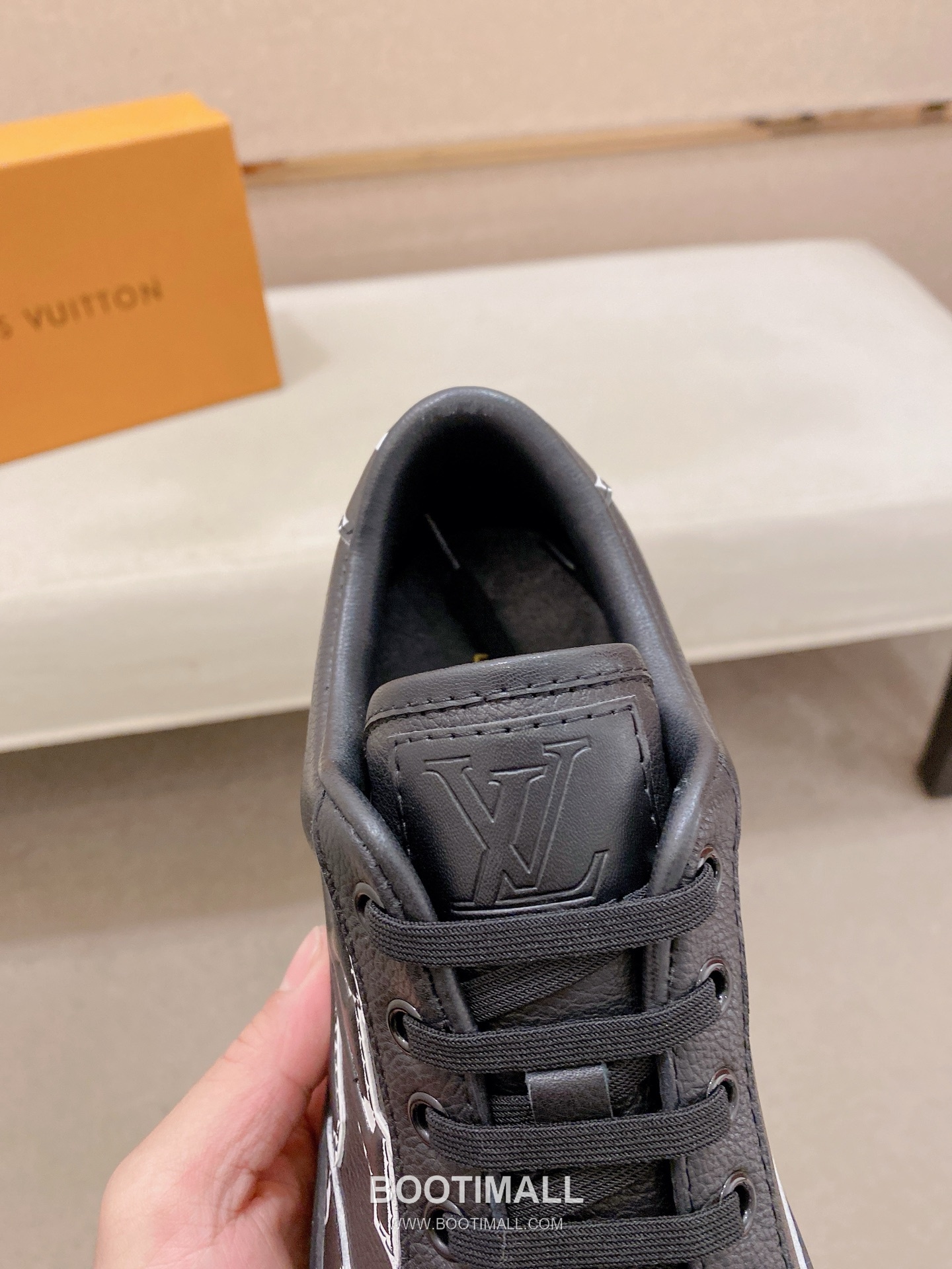 Louis Vuitton Leather Lace-up Sneakers 루이비톤 레더 레이스업 스니커즈 6