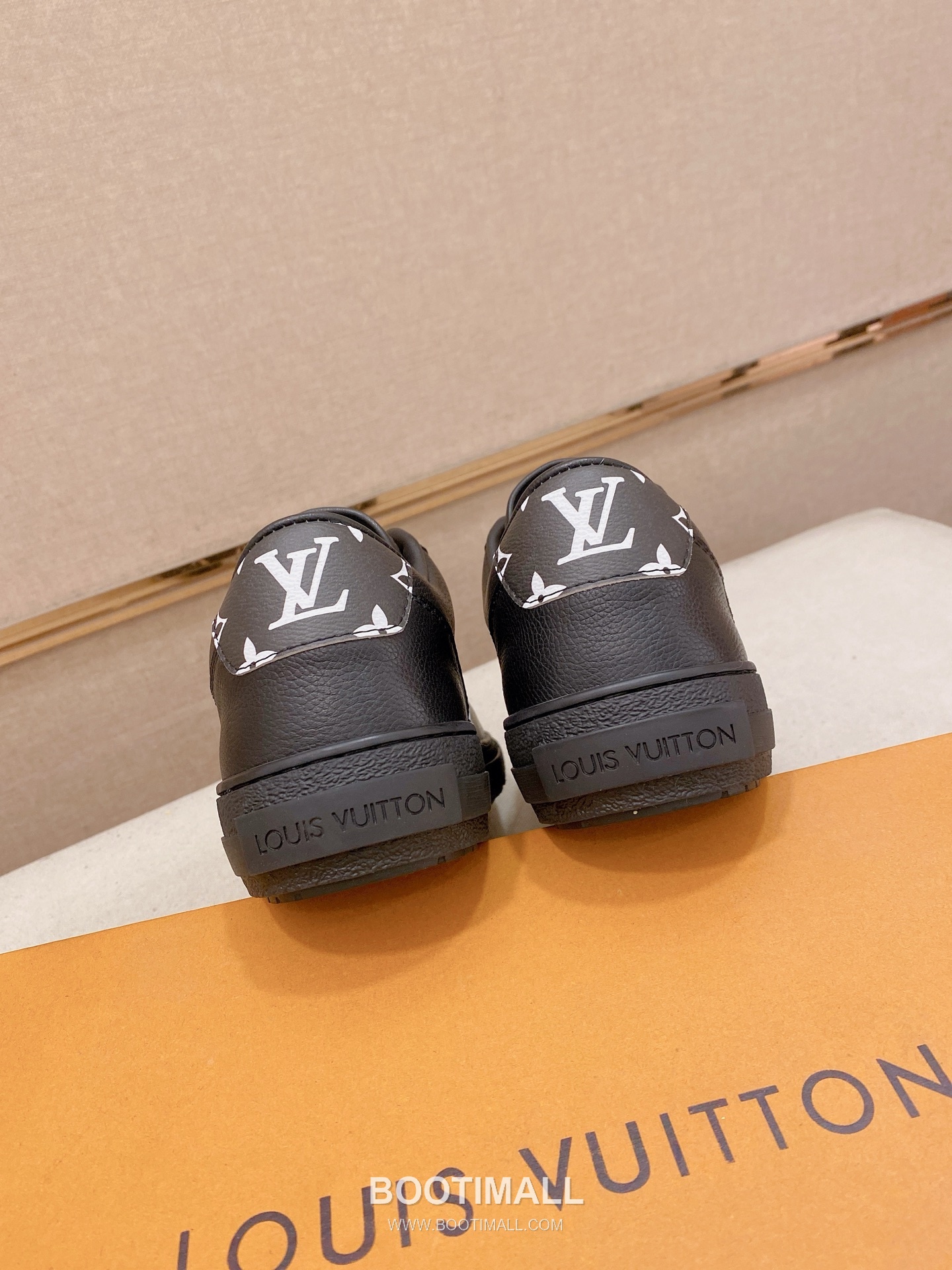 Louis Vuitton Leather Lace-up Sneakers 루이비톤 레더 레이스업 스니커즈 8