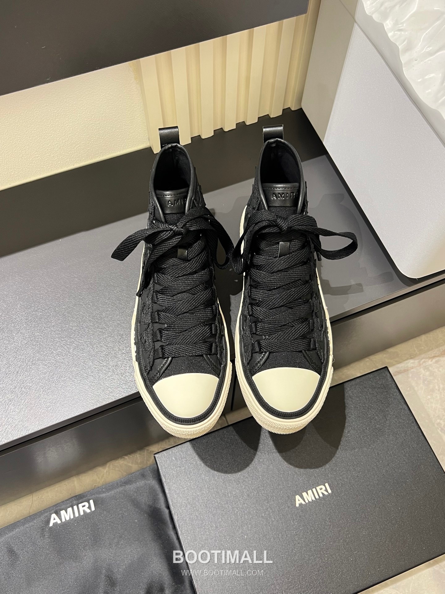 AMI High-Top Canvas Sneakers 아미 하이탑 캔버스 스니커즈 1