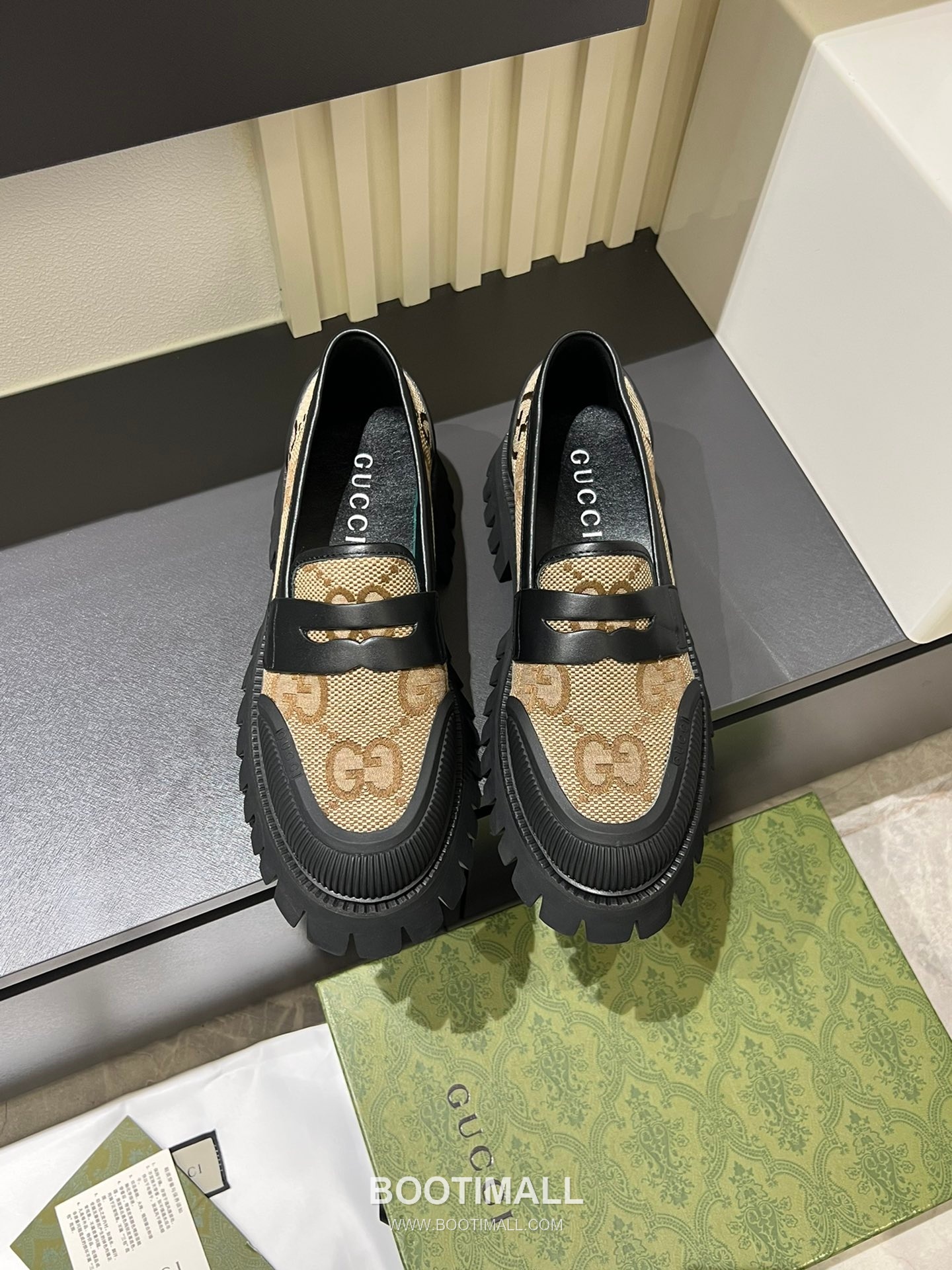 Gucci Leather Logo Sneakers 구찌 레더 로고 스니커즈 1
