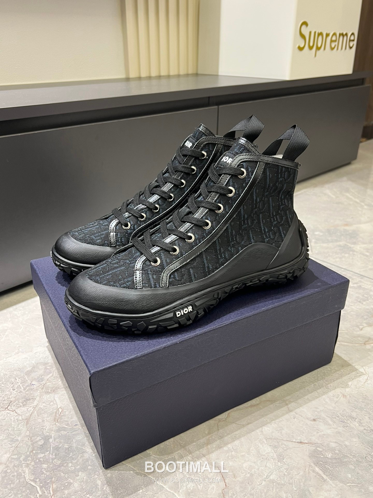 Dior B28 High-Top Oblique Jacquard Beige Black Sneakers 디올 B28 하이탑 오블리크 자카드 베이지 블랙 스니커즈 3