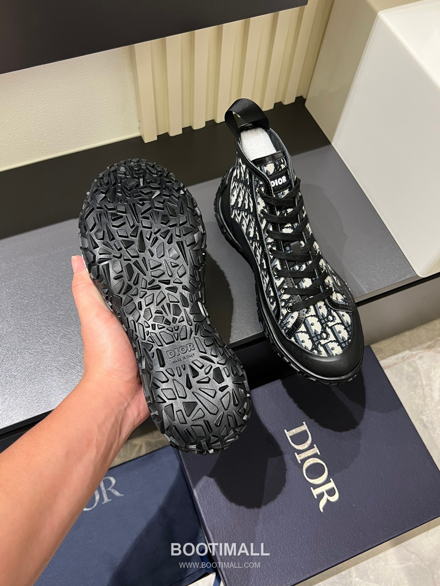 Dior B28 High-Top Oblique Jacquard Beige Black Sneakers 디올 B28 하이탑 오블리크 자카드 베이지 블랙 스니커즈 7