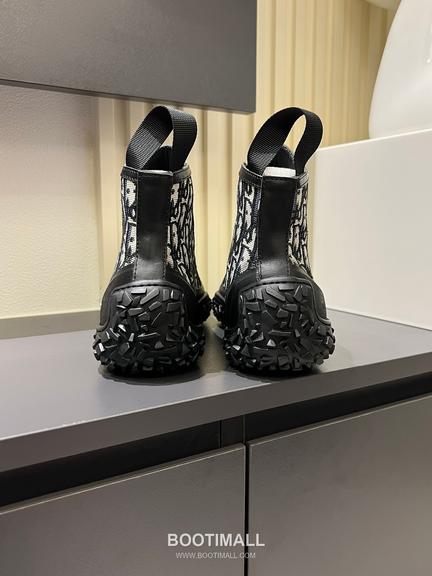 Dior B28 High-Top Oblique Jacquard Beige Black Sneakers 디올 B28 하이탑 오블리크 자카드 베이지 블랙 스니커즈 9