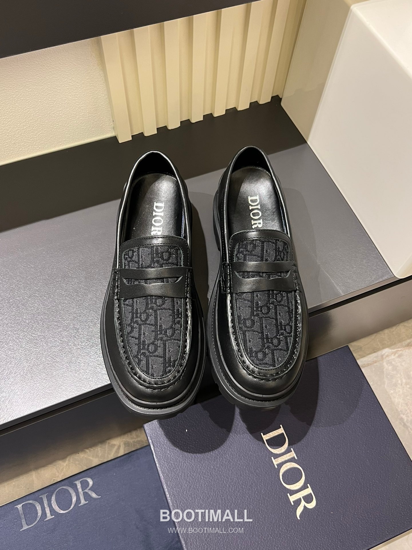 Dior And Shawn Stussy Smooth Calfskin Leather Black Loafer 디올 앤 숀 스투시 스무드 송아지 가죽 블랙 로퍼 1