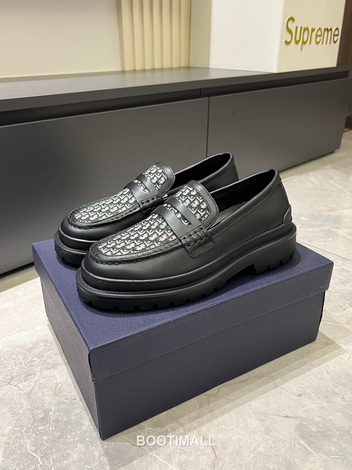 Dior And Shawn Stussy Smooth Calfskin Leather Black Loafer 디올 앤 숀 스투시 스무드 송아지 가죽 블랙 로퍼 3