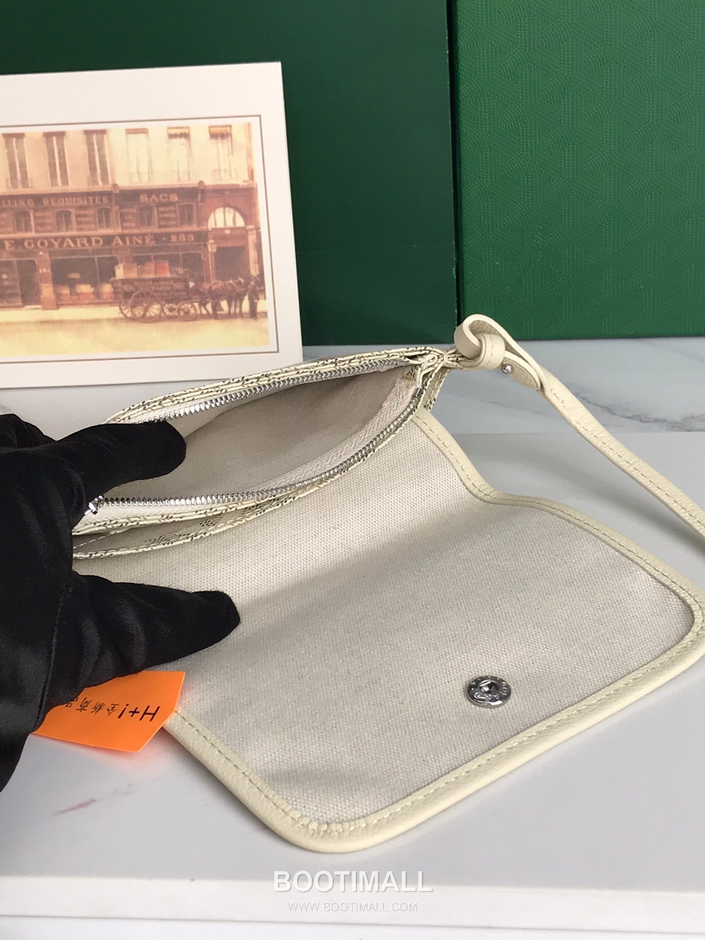 Goyard Plumet Triple Compartment Canvas Leather Crossbody Bag 고야드 플루멧 020188 캔버스 레더 크로스백 20cm 4