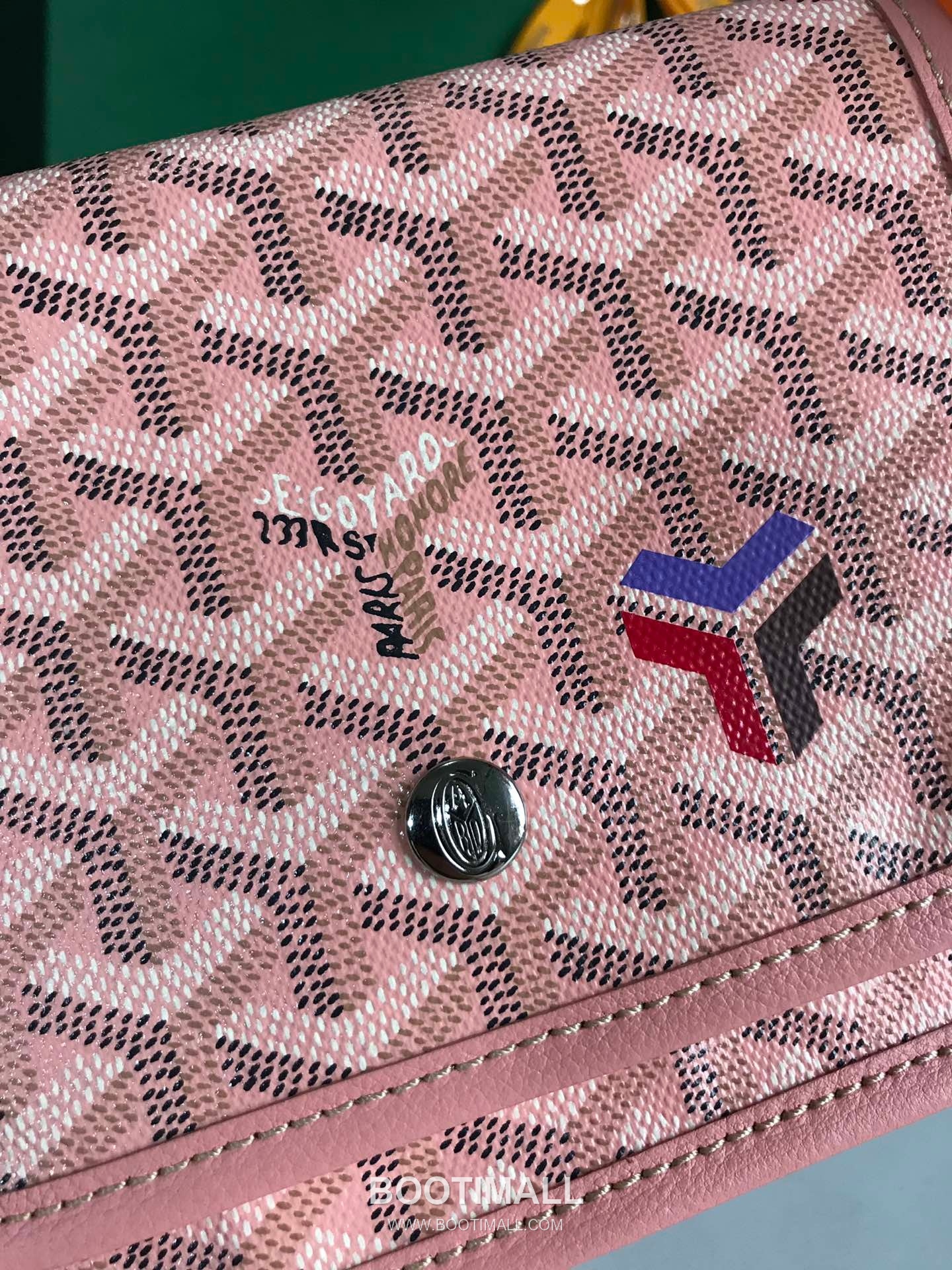 Goyard Plumetis Triple Compartment Pink Multicolor Painted Coated Canvas Crossbody Bag 고야드 플뤼메티스 020188 핑크 멀티컬러 페인티드 코팅 캔버스 크로스백 20cm 9