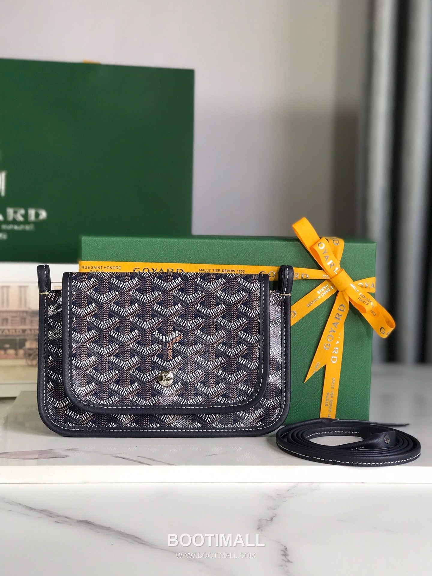 Goyard Plumet Triple Compartment Crossbody Bag 고야드 플뤼메 020188 트리플 컴파트먼트 크로스백 20cm 1