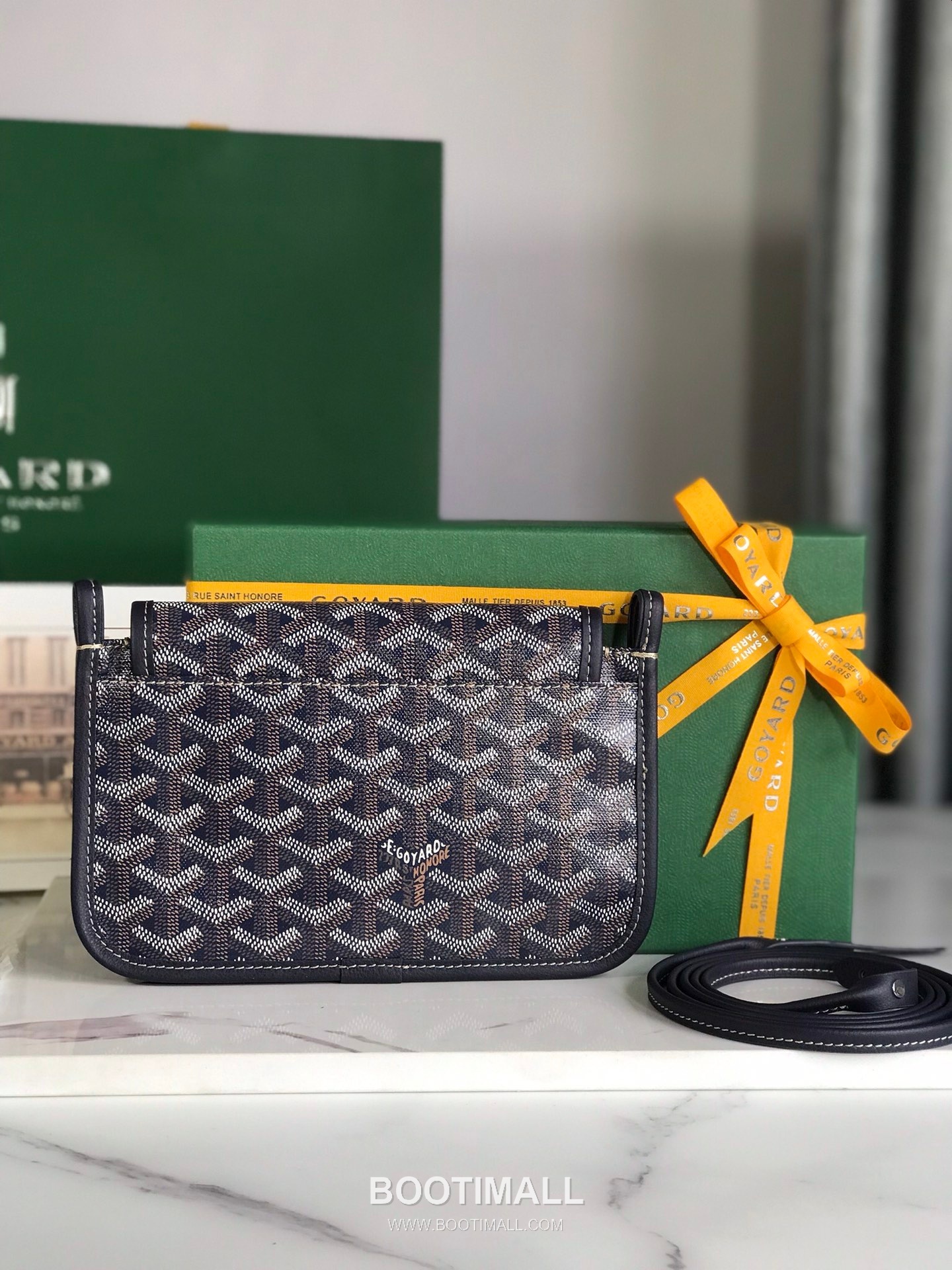 Goyard Plumet Triple Compartment Crossbody Bag 고야드 플뤼메 020188 트리플 컴파트먼트 크로스백 20cm 2