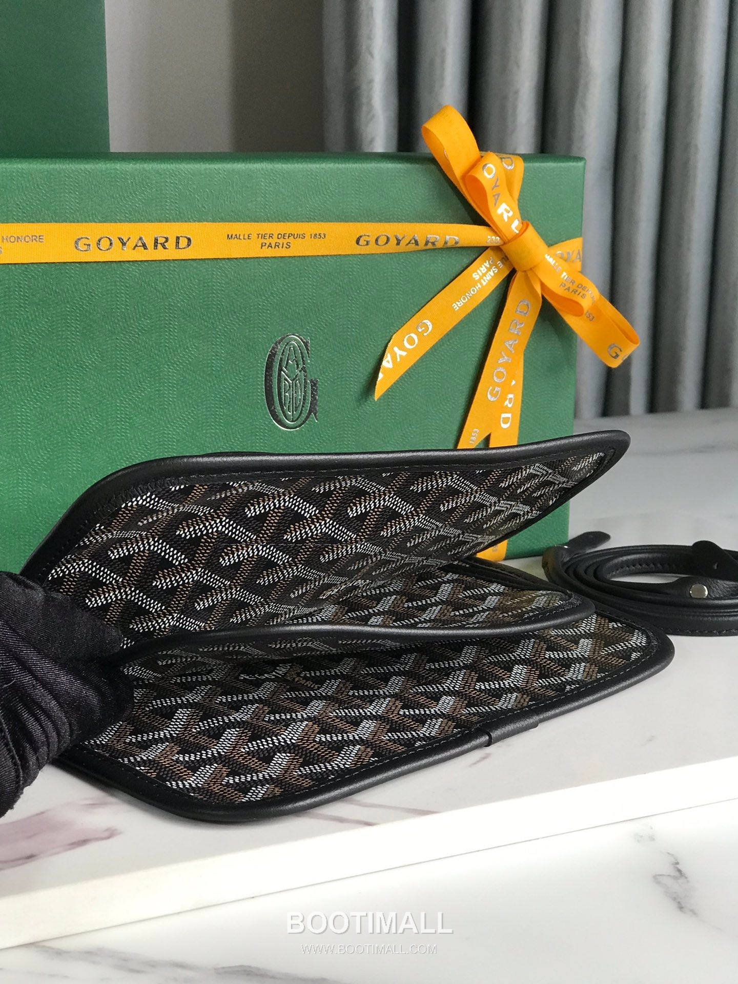 Goyard Plumet Triple Compartment Crossbody Bag 고야드 플뤼메 020188 트리플 컴파트먼트 크로스백 20cm 9