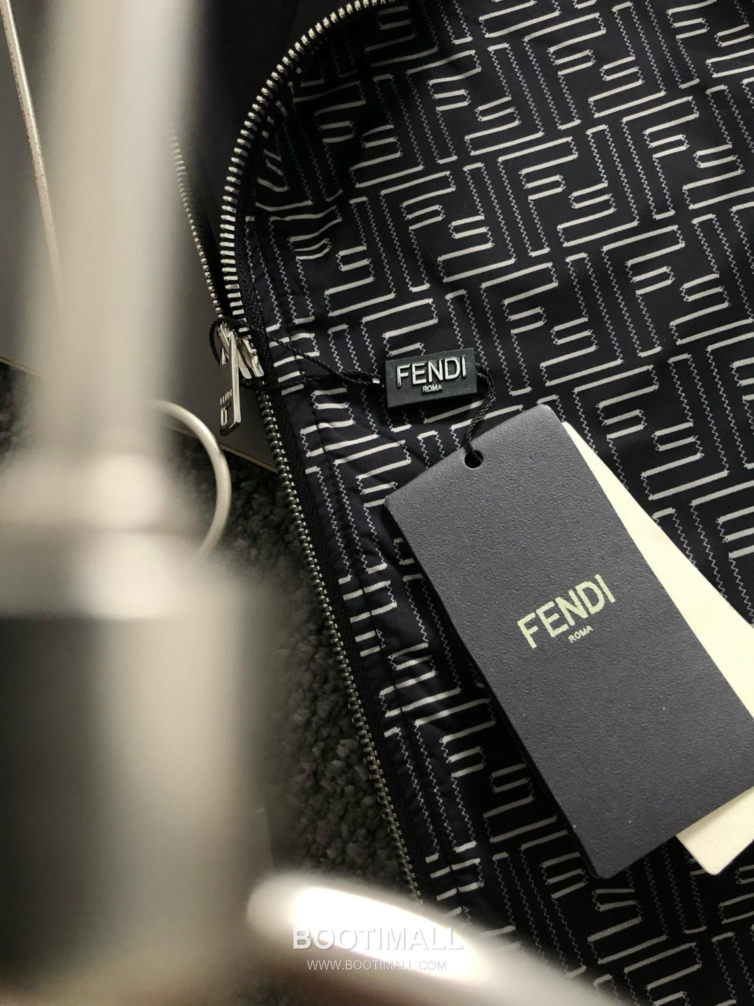 Fendi Double F Logo Reversible Hooded Jacket Black 펜디 더블 F 로고 리버서블 후드 자켓 블랙 P370 3