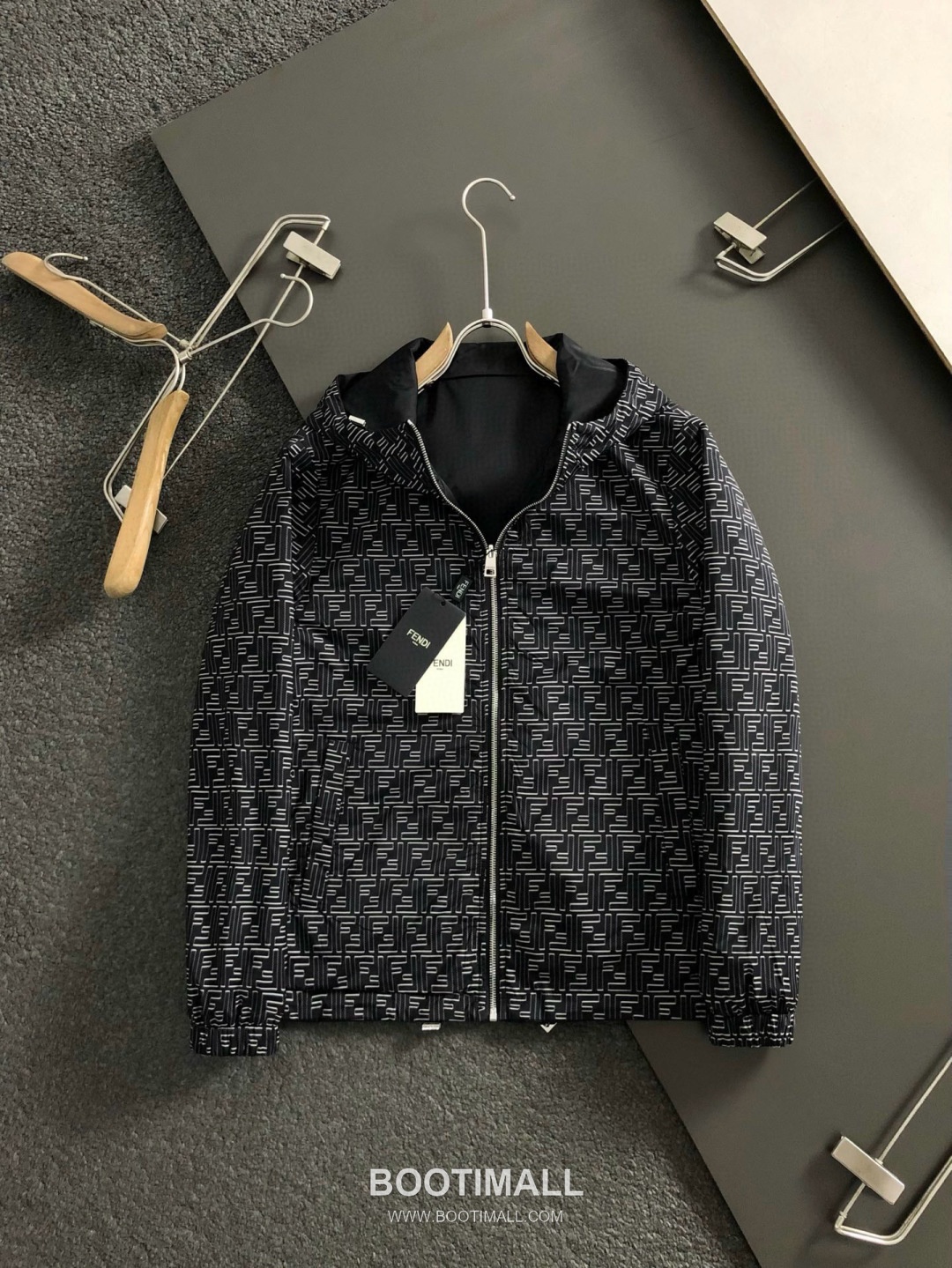 Fendi Double F Logo Reversible Hooded Jacket Black 펜디 더블 F 로고 리버서블 후드 자켓 블랙 P370 5