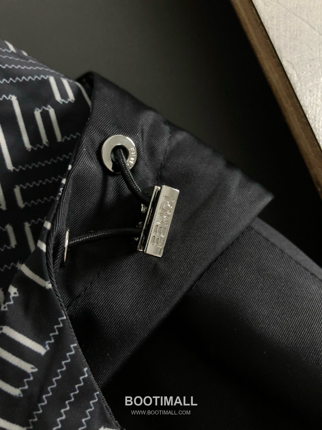 Fendi Double F Logo Reversible Hooded Jacket Black 펜디 더블 F 로고 리버서블 후드 자켓 블랙 P370 6