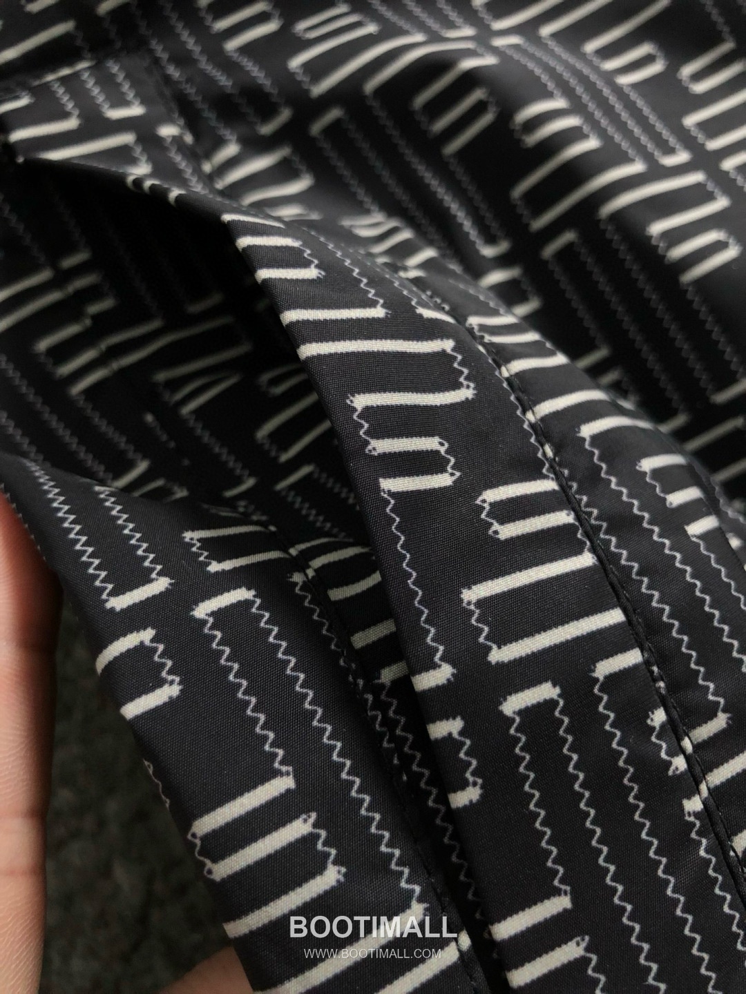 Fendi Double F Logo Reversible Hooded Jacket Black 펜디 더블 F 로고 리버서블 후드 자켓 블랙 P370 9