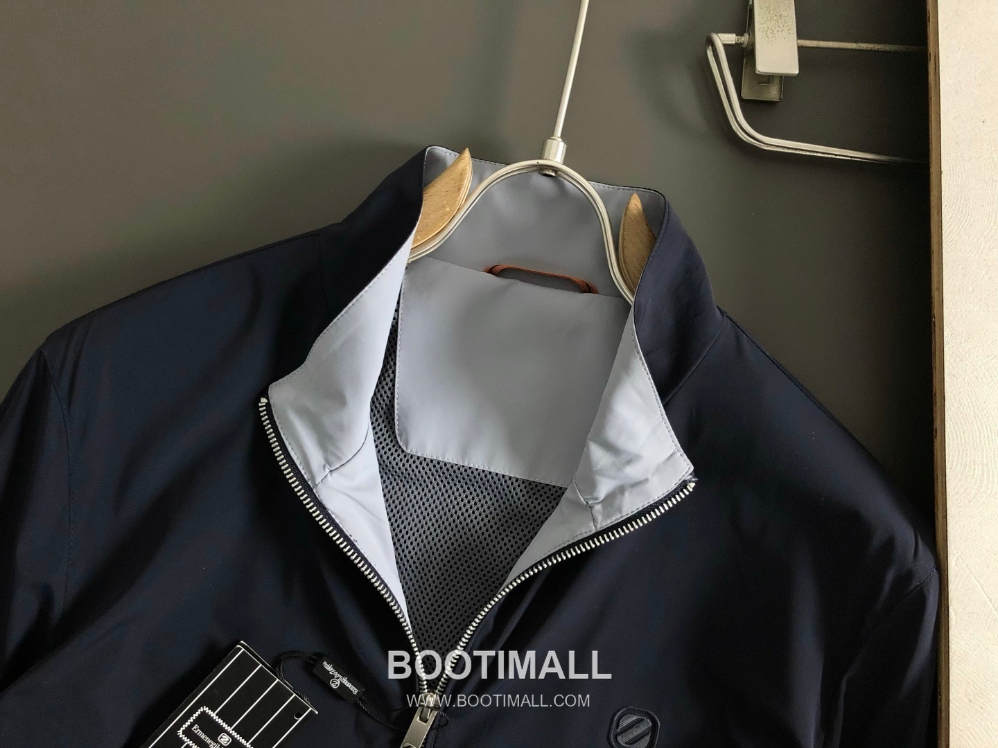 Zegna Letter Logo Color Block Short Sleeve T-Shirt Black Grey 제냐 레터 로고 컬러 블록 반팔 티셔츠 블랙 그레이 3