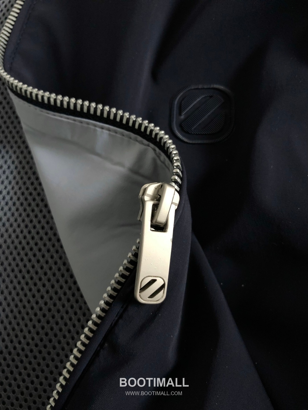 Zegna Letter Logo Color Block Short Sleeve T-Shirt Black Grey 제냐 레터 로고 컬러 블록 반팔 티셔츠 블랙 그레이 4