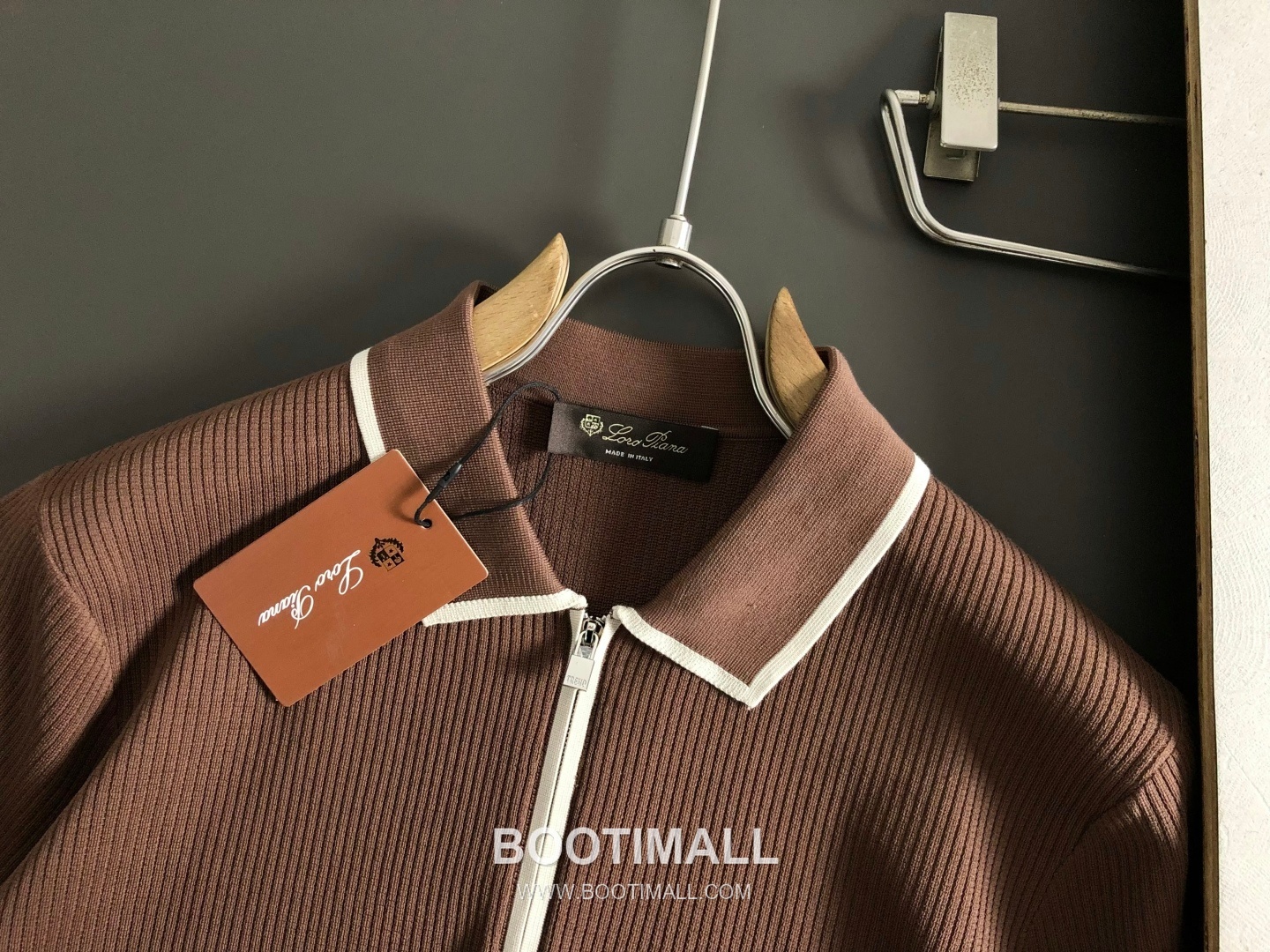 Off-White LP Striped Contrast Zip Short Sleeve Polo Shirt Brown LP 스트라이프 배색 지퍼 반팔 폴로 셔츠 브라운 4