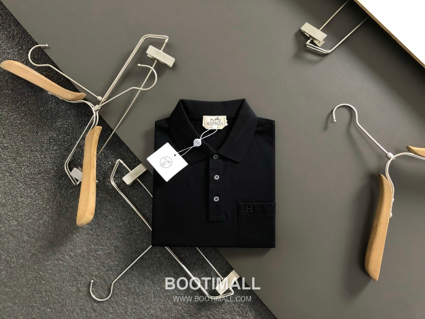 Hermes H Embroidery Pocket Short Sleeve T-Shirt Black White Brown 에르메스 H 자수 포켓 반팔 티셔츠 블랙 화이트 브라운 1