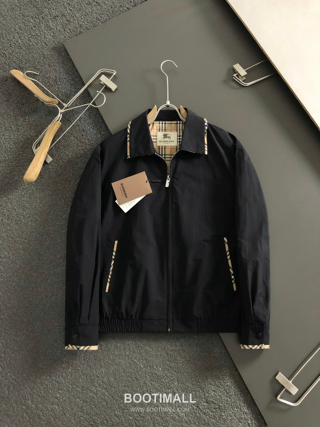 Burberry Check Trim Logo Embroidery Jacket Black 버버리 체크 트리밍 로고 자수 자켓 블랙 2