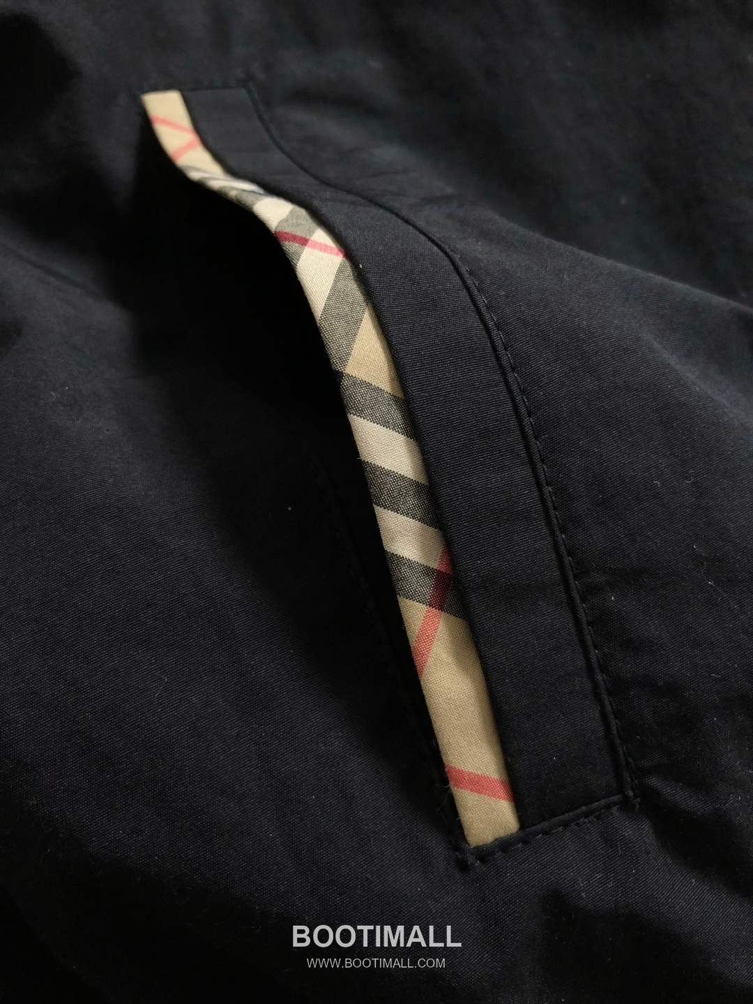 Burberry Check Trim Logo Embroidery Jacket Black 버버리 체크 트리밍 로고 자수 자켓 블랙 7