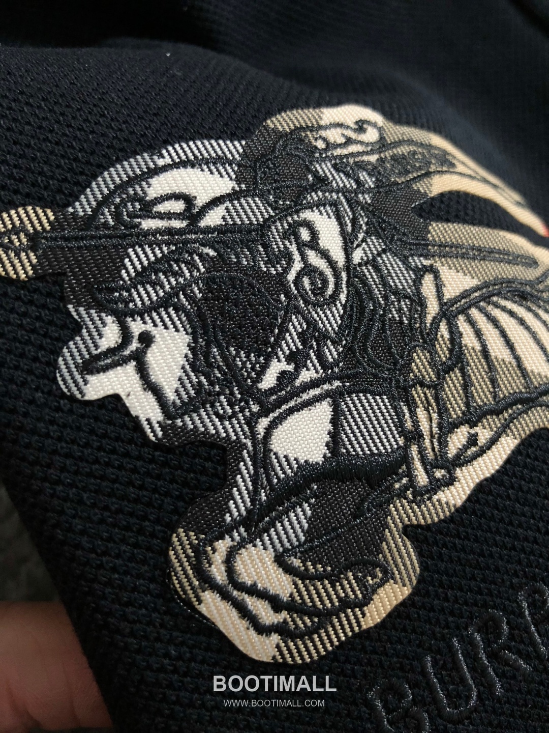 Burberry Check Embroidered Badge Short Sleeve Polo Shirt 버버리 체크 자수 배지 반팔 폴로 셔츠 7