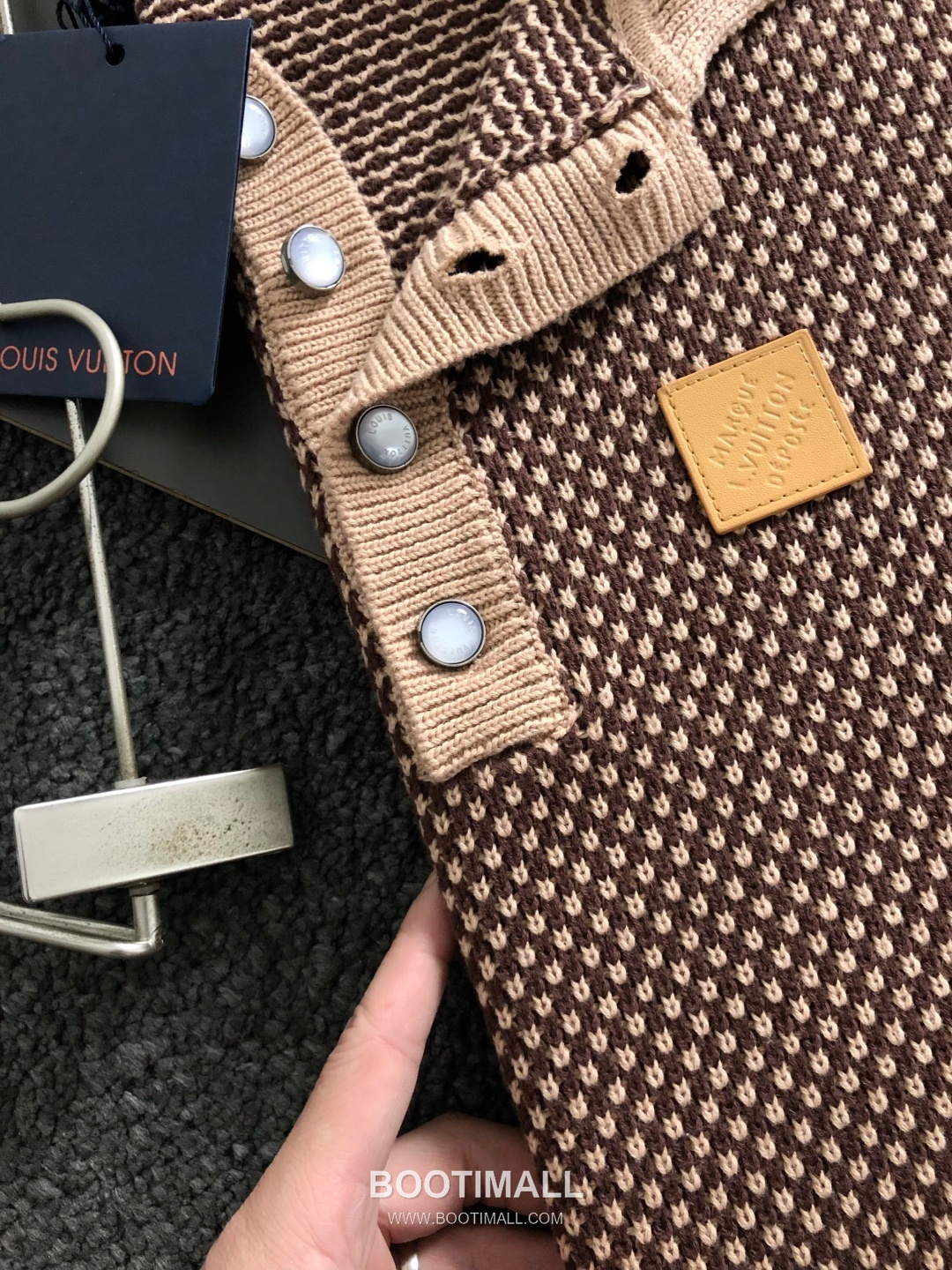 Off-White L Brand Contrast Collar Wool Short Sleeve Polo Shirt Brown Black White Blue L 브랜드 콘트라스트 칼라 울 반팔 폴로 셔츠 브라운 블랙 화이트 블루 3