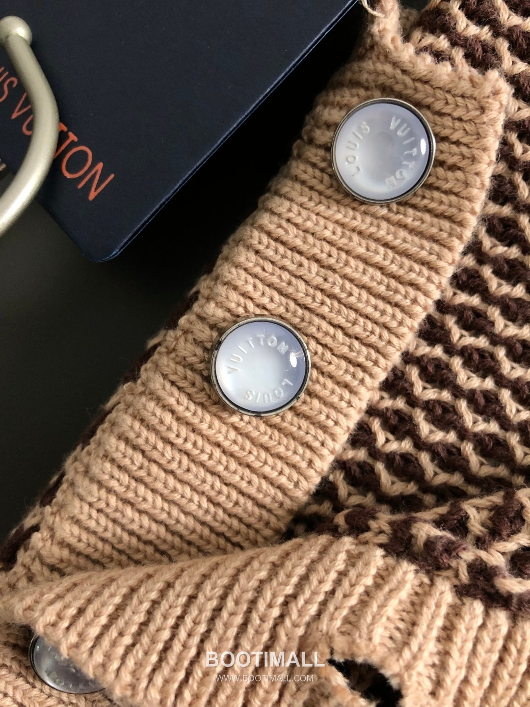 Off-White L Brand Contrast Collar Wool Short Sleeve Polo Shirt Brown Black White Blue L 브랜드 콘트라스트 칼라 울 반팔 폴로 셔츠 브라운 블랙 화이트 블루 7