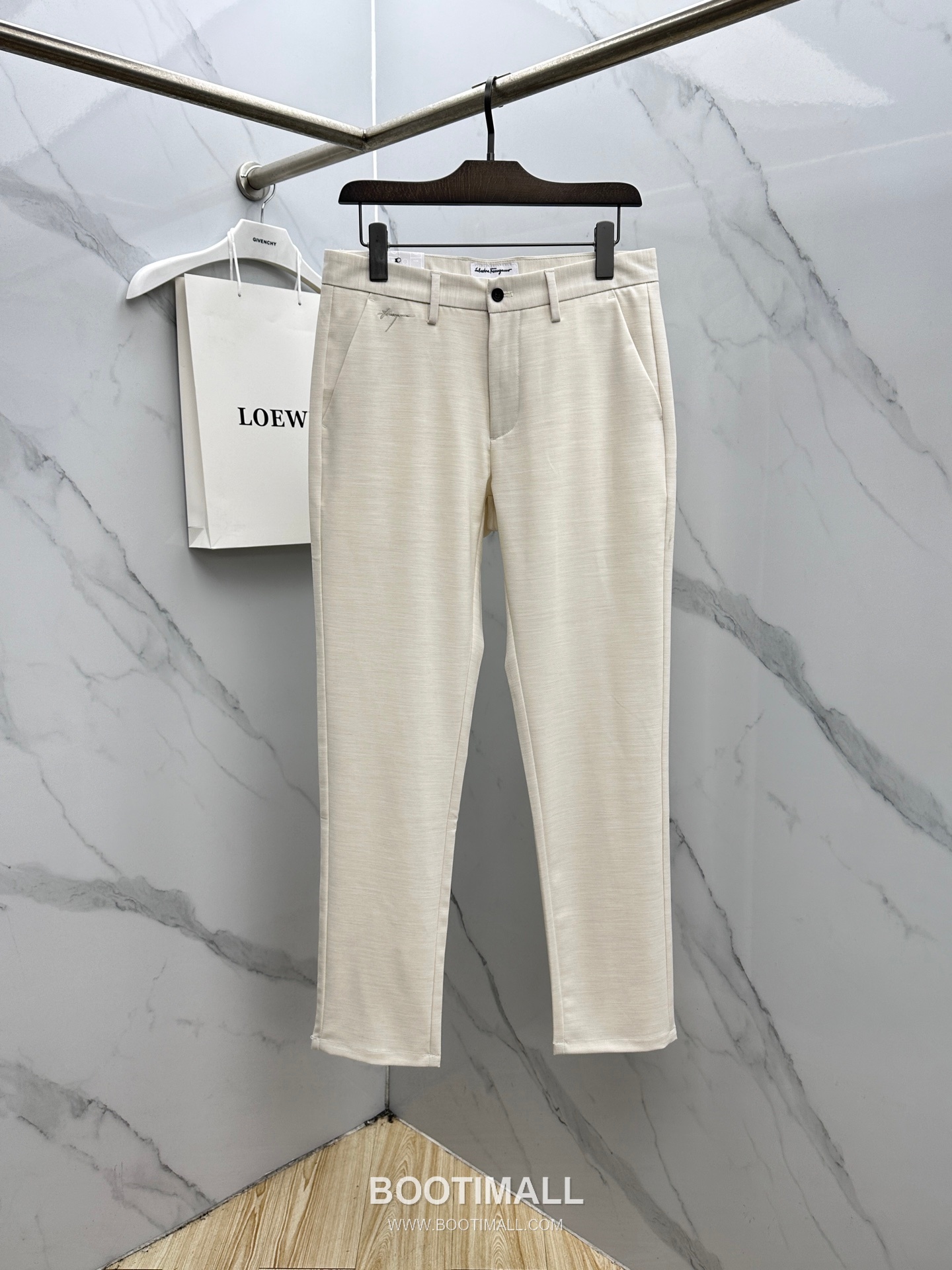 Ferragamo Tailored Cotton Blend Trousers Black 페라가모 테일러드 코튼 블렌드 트라우저 블랙 2